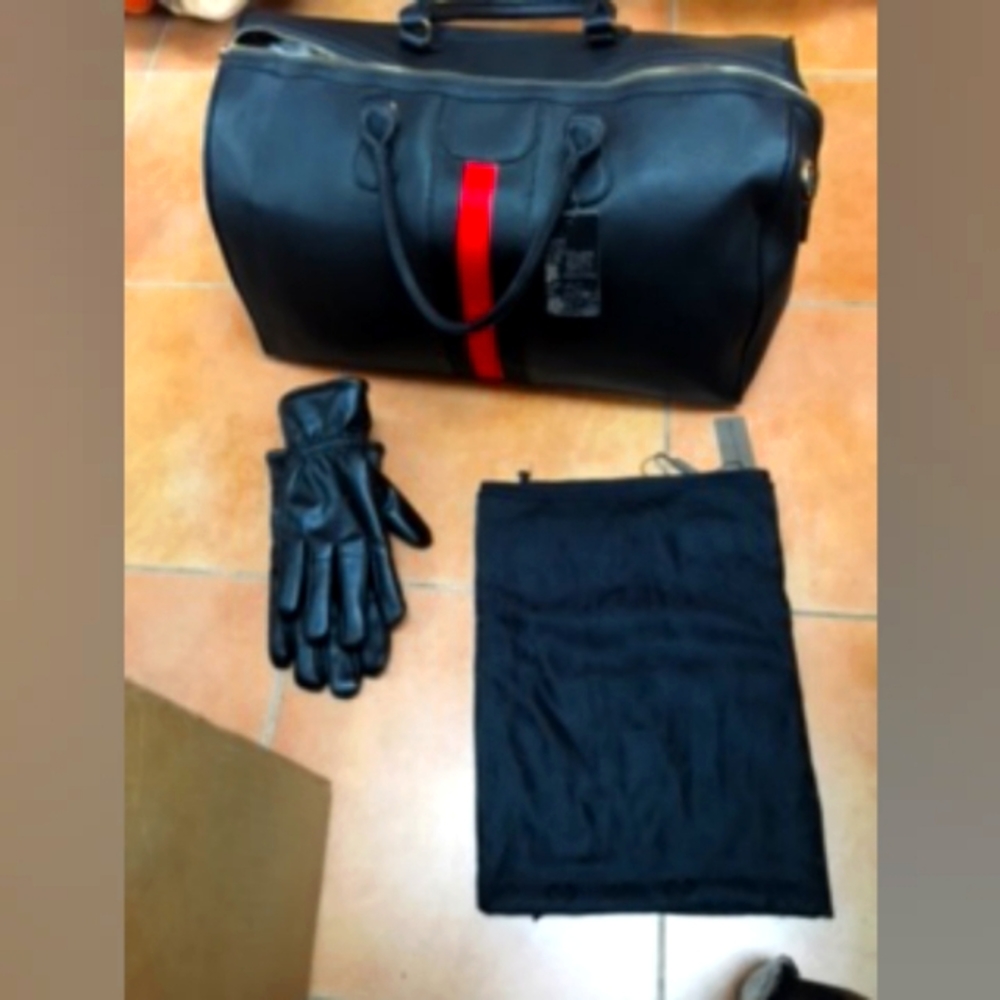 Giovanni duffle bag with LV driving gloves and matching scarf
